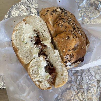 Everything Bagel w/ Scallion Cream Cheese & Bacon $6