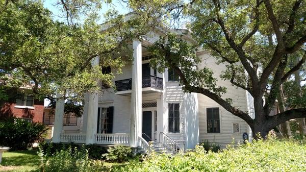 Powhatan House at 3427 Ave. O in Galveston