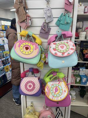 Look at these adorable phone purses!