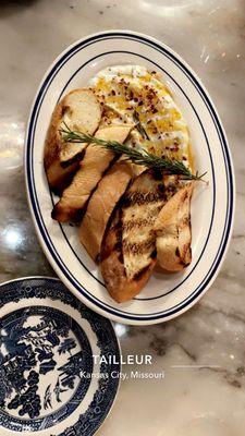 Whipped ricotta w/ grilled bread