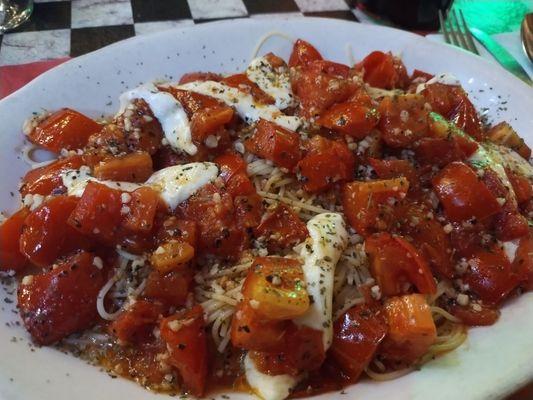 Angel Hair with Tomatoes and Fresh Mozzarella in Garlic Sauce