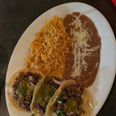 Steak taco combo plate