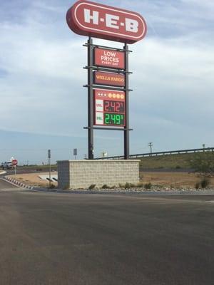 H-E-B sign off Loop 338