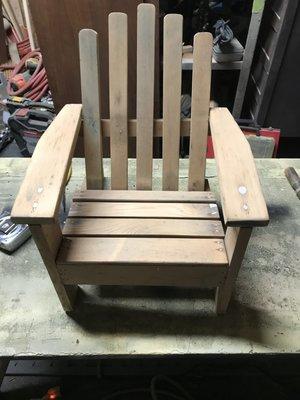 Refinish small toy arm chair (sanding process)