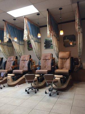 Pedicure seats/massage chair.