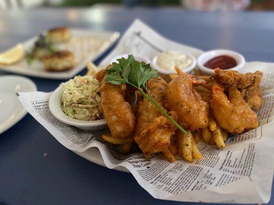 Just look at that batter.  Fried oysters were cooked perfect.  Delicious.