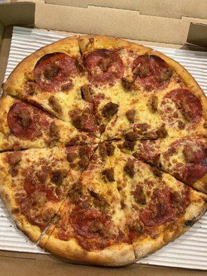 Pepperoni & sausage pizza