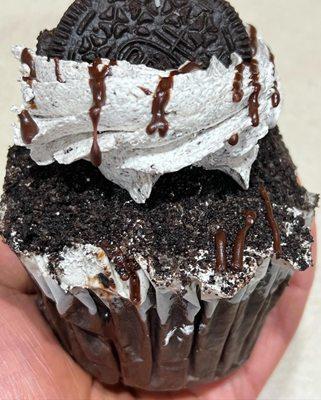 OREO Jumbo Cupcake