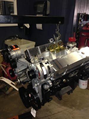 1992 Chevy c2500 needed a new engine and the owner decided to go with a Jegs crate engine and some new accessories.