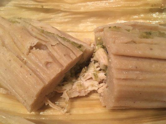 Tamal de pollo con salsa verde. This is a little spicy towards the middle, as we say "para chuparse los dedos".