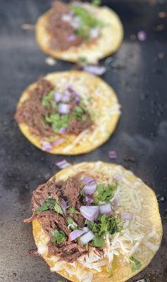 Beef quesatacos