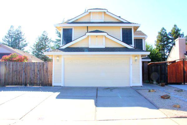 8141 Harrogate Way 
 Elk Grove CA 95758