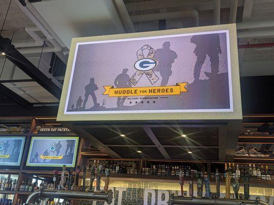 Huddle for Heroes was the Program honoring Veterans sponsored by NFL team, Green Bay Packers at The Turn