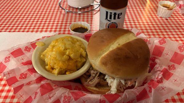 Carolina pulled pork sandwich with mac & cheese.