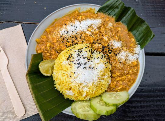 This is the Pumpkin Curry with coconut rice (vegan & gluten-free). I didn't get a photo of the noodles, which were equally well-presented.