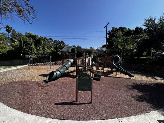 Small playground. Best for ages 2 to 5