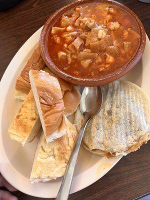 Small menudo and chicharrón en chile verde Gordita.