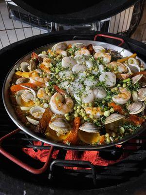 Seafood paella