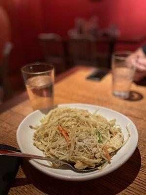 Chicken and rice noodles