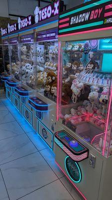 Claw machines 1