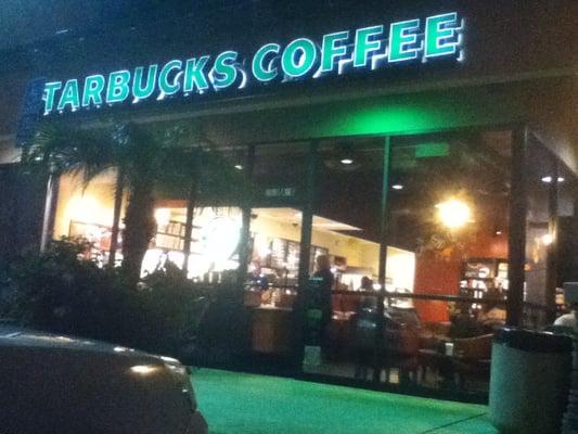 The Aliso Viejo nightlife at Starbucks