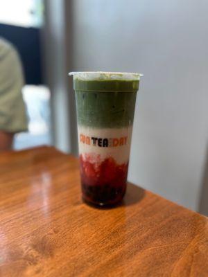 Strawberry Matcha Tea with Boba