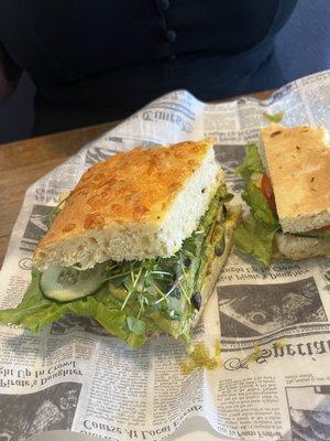 Veggie sandwich on herb and cheese bread