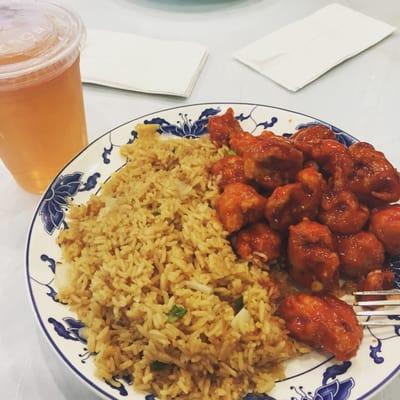 General tso chicken with fried rice with their homemade iced tea!!!