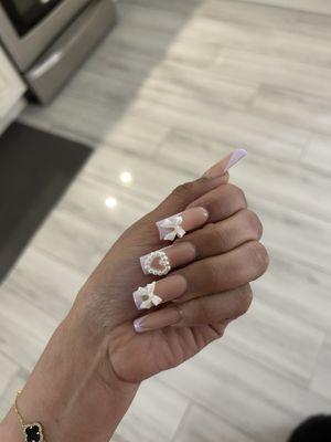 Medium length acrylic full set w/gel.