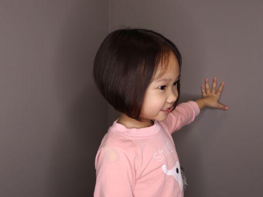 Inverted bob haircut on little girls are the cutest!!