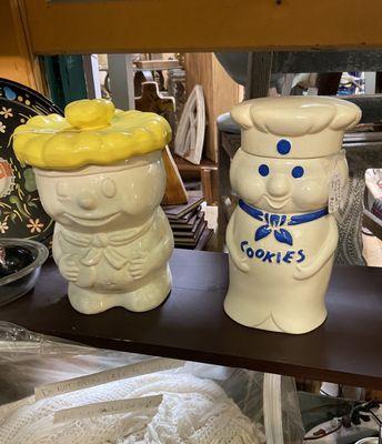 Who doesn't love a vintage cookie jar??