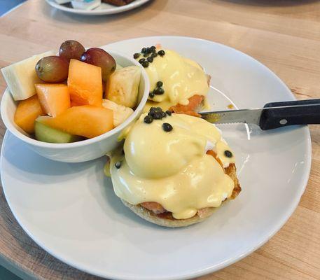 Smoked Salmon Eggs Benedict W/fruit