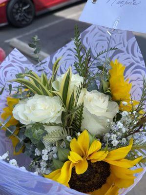 Got this lovely Bouquet for a birthday it's absolutely beautiful and flowers are fresh