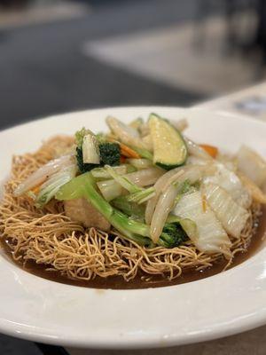 Vegetarian crispy noodles