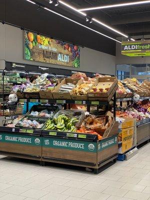 Aldi's Supermarket - Produce Department