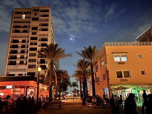 The Taco Joint (right).