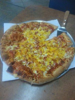 Russell's Pizza's Hawaiian pizza