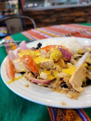 Tuna bowl with huancaina sauce. Tasty.