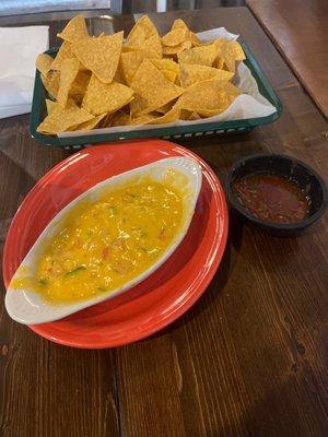 Chile con Queso, chips and salsa.