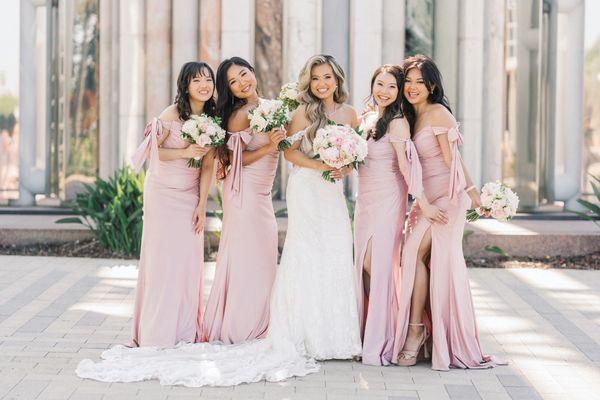 Bouquets for bride & bridesmaids