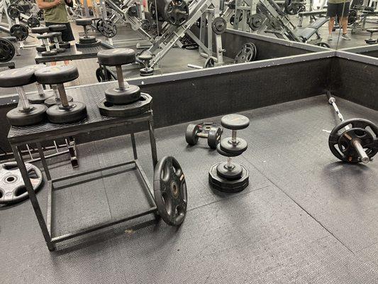 Numerous dumbbells left out