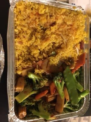 Mixed vegetables with Szechuan sauce and fried rice