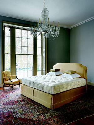 MASTERPIECE SUPERB UNDRESSED BY VISPRING LUXURY BEDS -- LONDON 1901