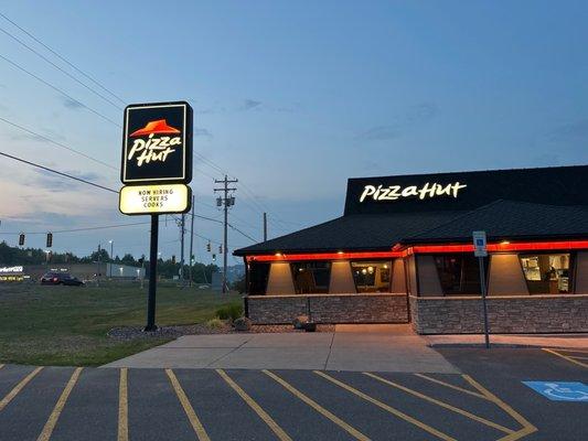 Pizza Hut