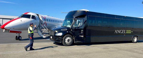 Shuttle service for airports, all the major FBOS , Prom, Wedding and corporate events