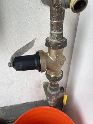 Water pressure valve 1 1/4"!!