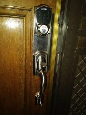 M & B Lock and Door Repair