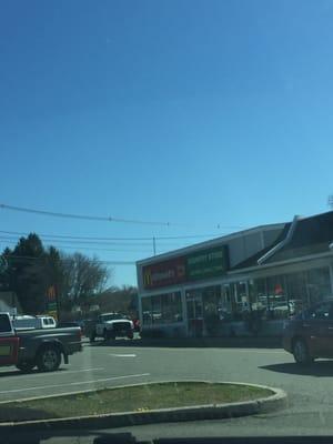 Foxborough McDonald's -- 212 North Street, @ Route 1 / Washington Street Junction, Foxborough - Walpole           Exterior