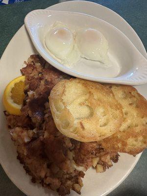 Corned beef hash with eggs