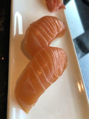 Salmon nigiri